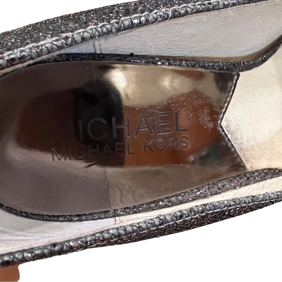 MICHAEL KORS Silver Glitter Ombré Stilettos, Size 5.5 - Picture 4 of 13